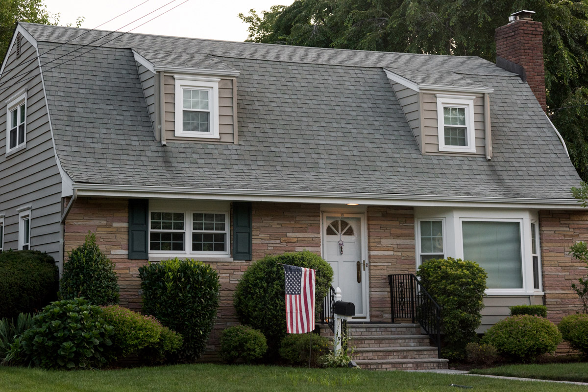 Entire Exterior of Bloomfield Expanded Cape